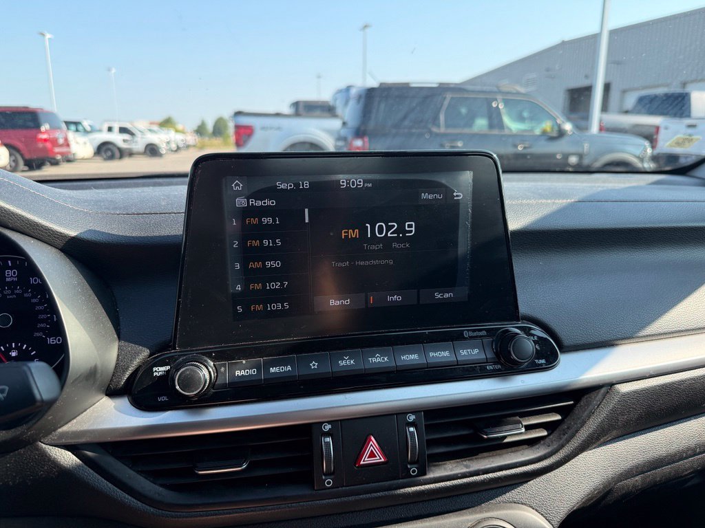 Used 2020 Blue Kia LXS image 13