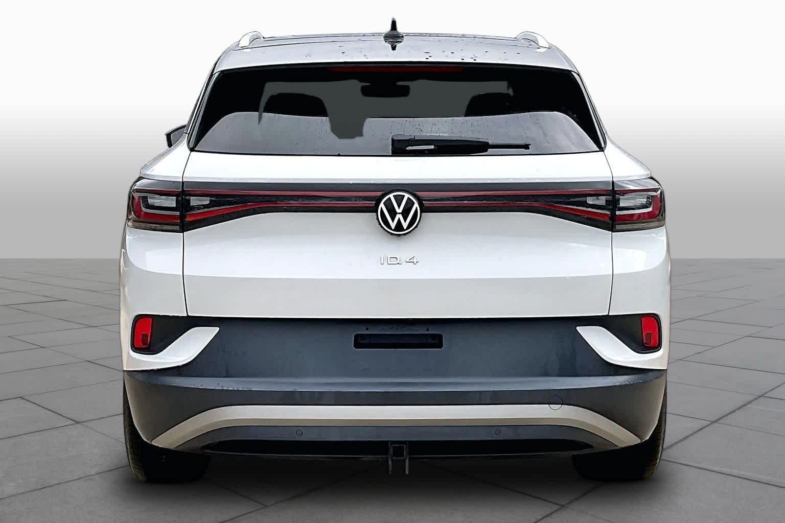 Used 2021 Glacier White Metallic/Black Roof Volkswagen 1st Edition image 4
