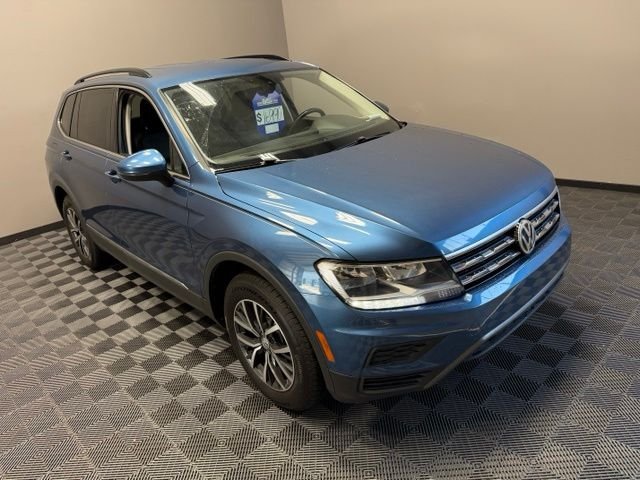 Used 2020 Volkswagen Tiguan SE with VIN 3VV2B7AX2LM070786 for sale in Sheffield, OH