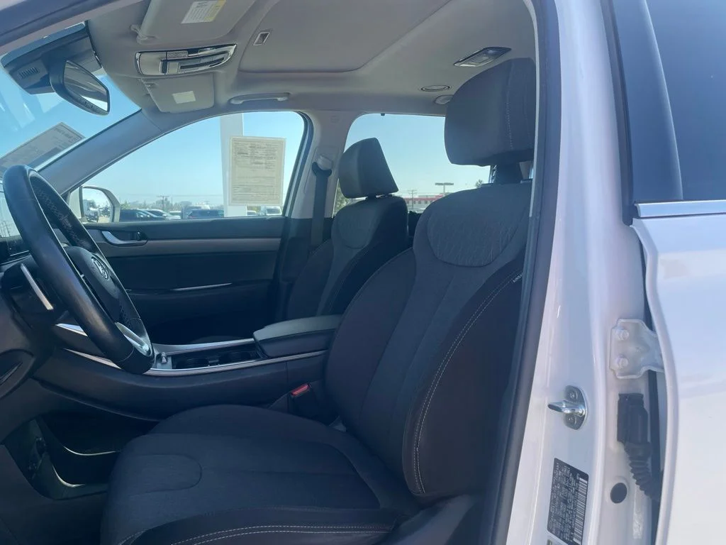 Used 2020 Hyper White Hyundai SEL image 7