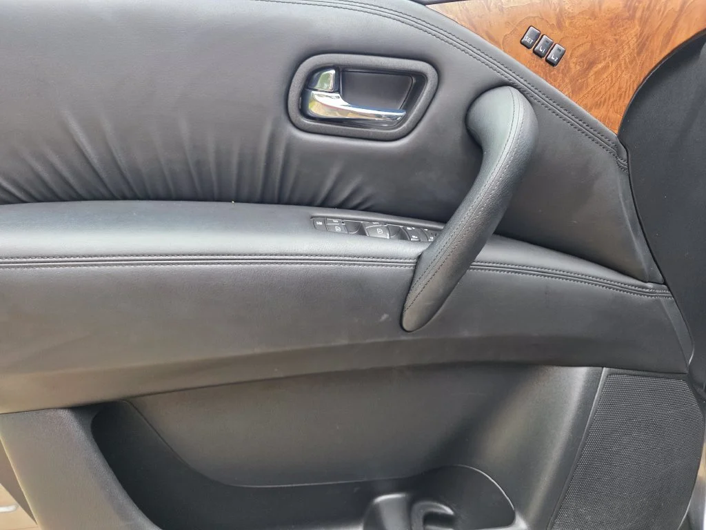 Used 2023 Gun Metallic Nissan SL image 17