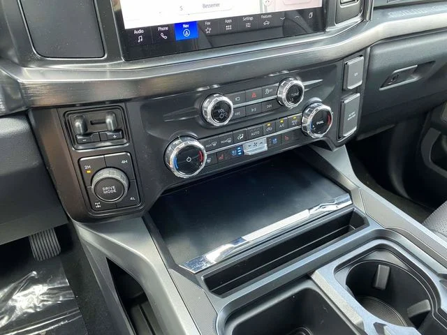 New 2026 Glacier Gray Metallic Tri-Coat Ford Lariat image 12