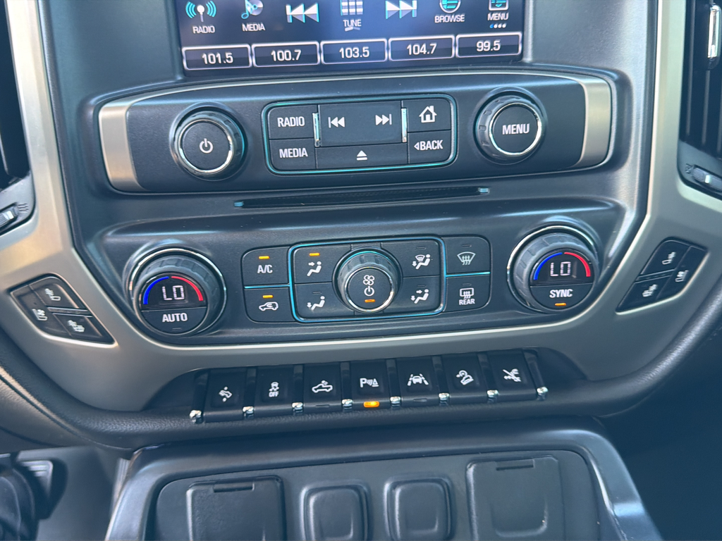 Used 2017 White GMC Denali image 39