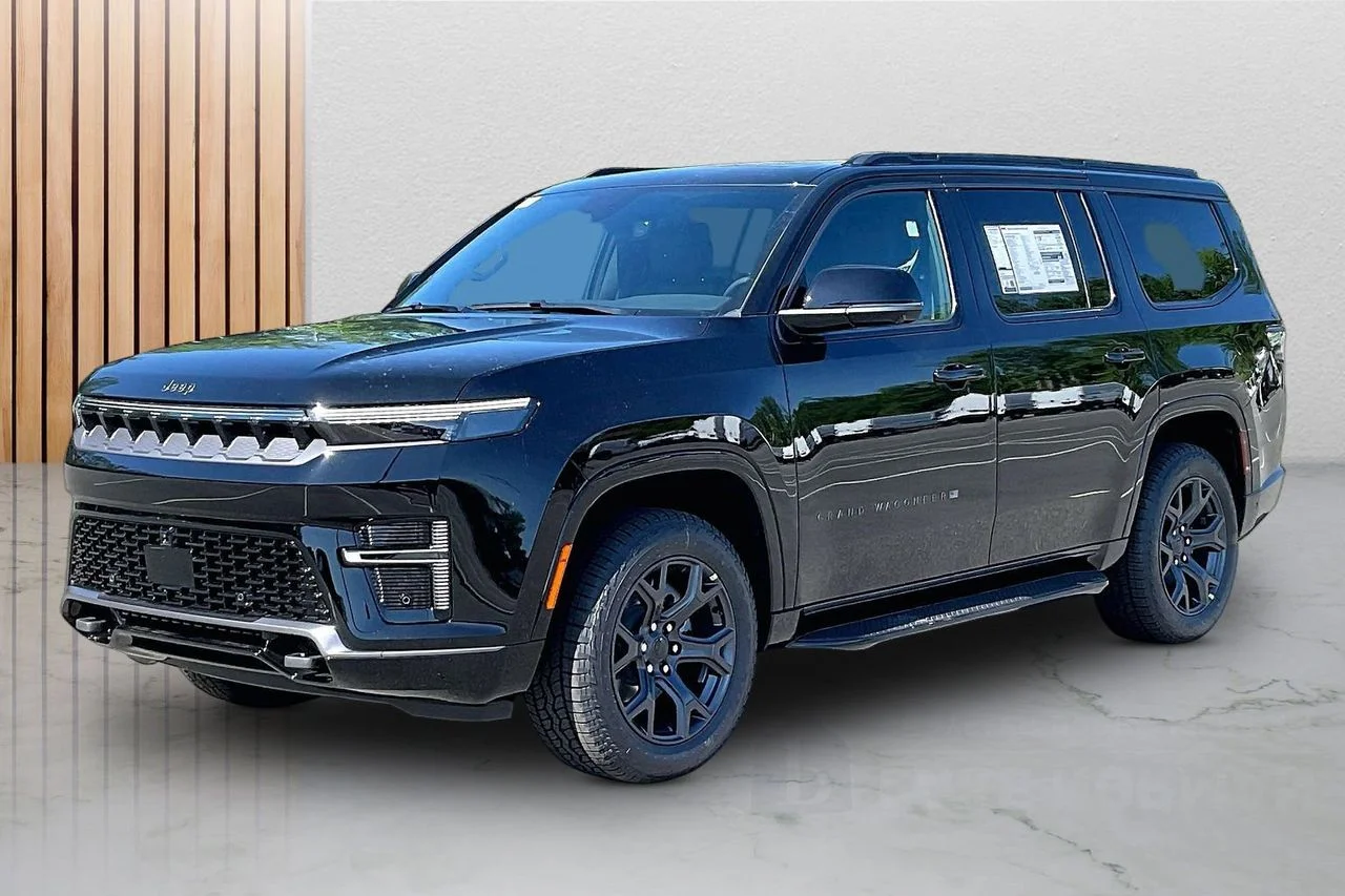 New 2026 High Gloss Black Exterior Paint Jeep Upland image 4