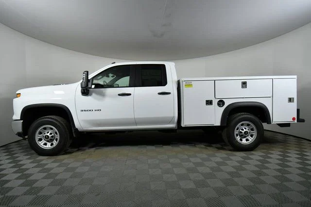 New 2026 Summit White Chevrolet WT image 16