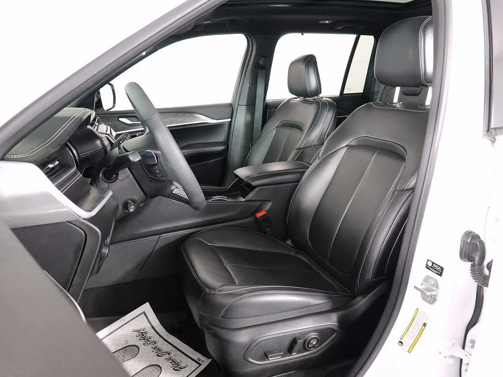 2025 Jeep Grand Cherokee Limited - Photo 12