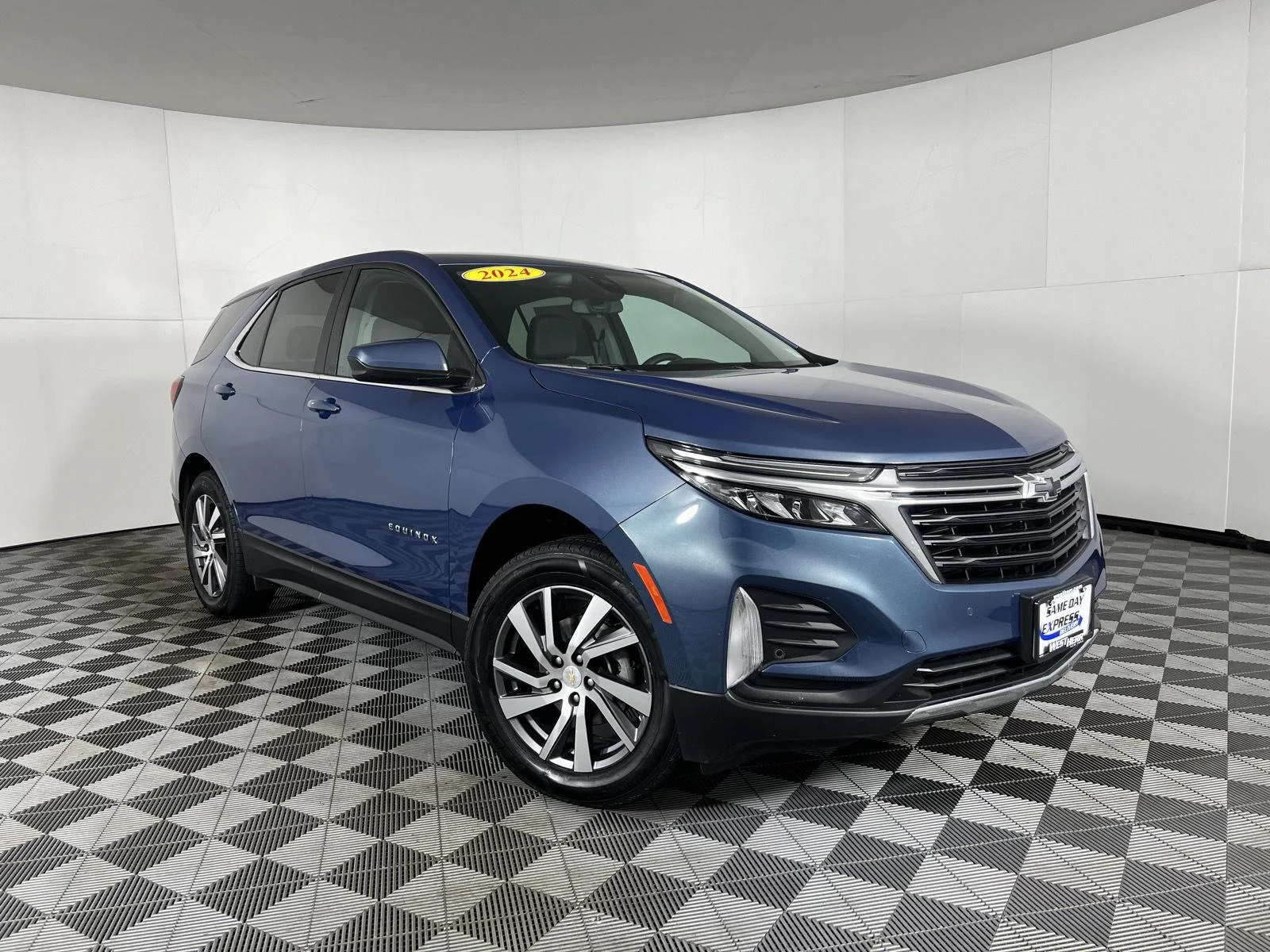 Used 2024 Lakeshore Blue Metallic Chevrolet LT image 38