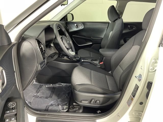Used 2023 White Kia EX image 16