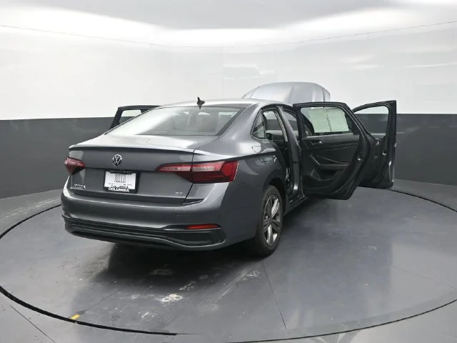 Used 2024  Volkswagen 1.5T SE image 33