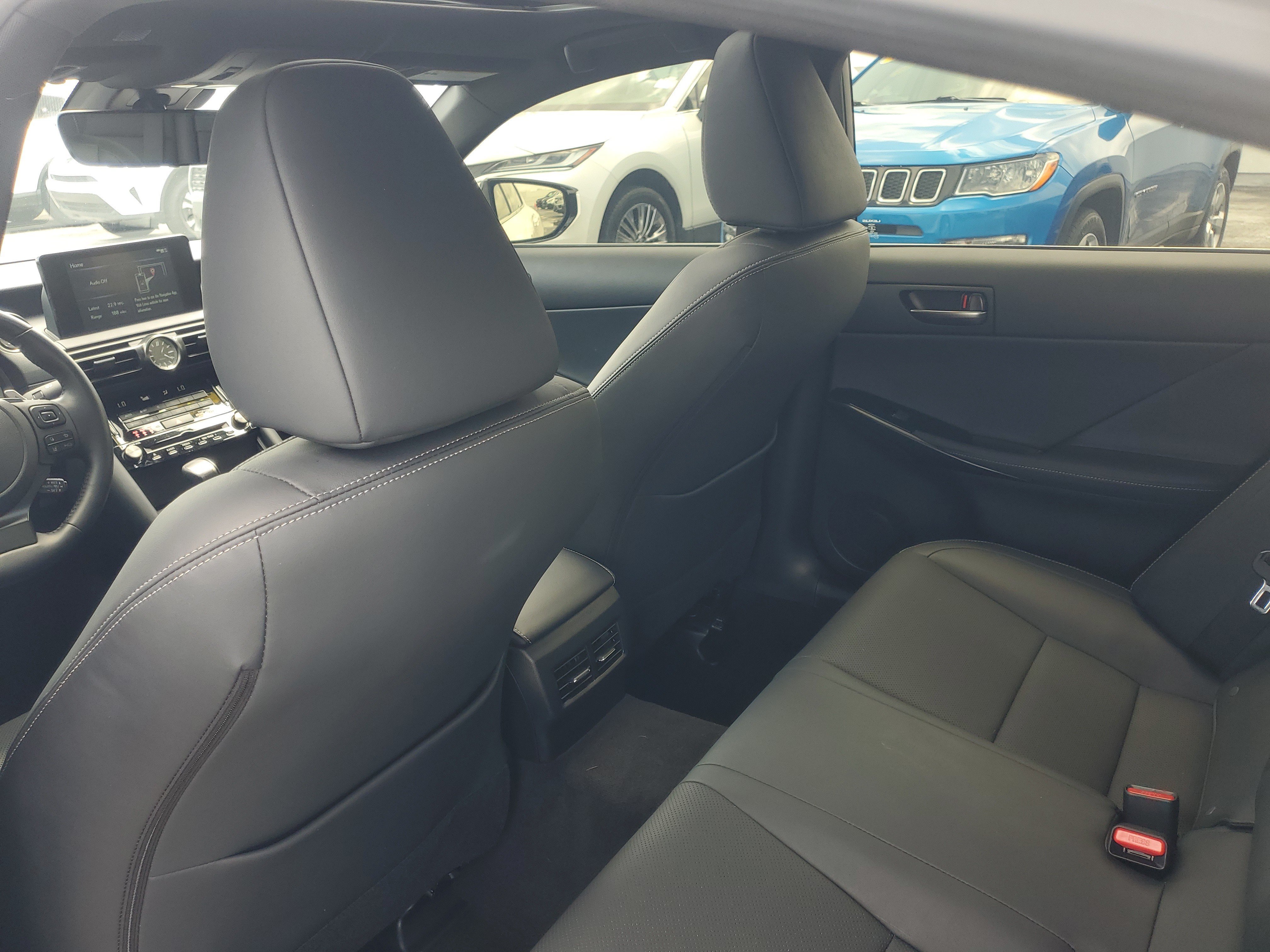 Used 2025 White Pearl Lexus IS 300 image 11