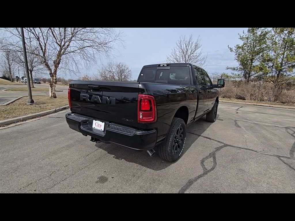 New 2026 Diamond Black Crystal Pearl-Coat Exterior Paint RAM Laramie image 7