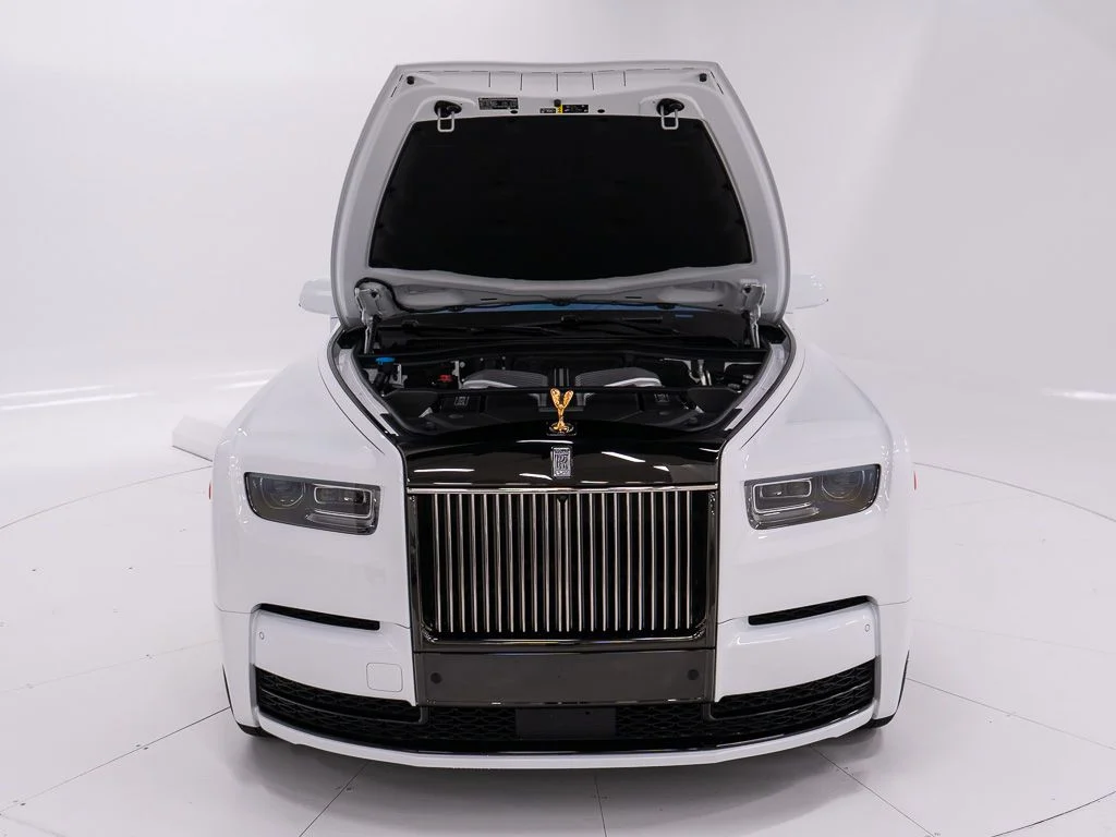 Certified Used 2023 Bespoke Crystal over Arctic White Rolls-Royce  image 55