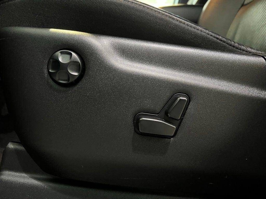 Used 2025 Vapor Gray Dodge R/T Plus image 14