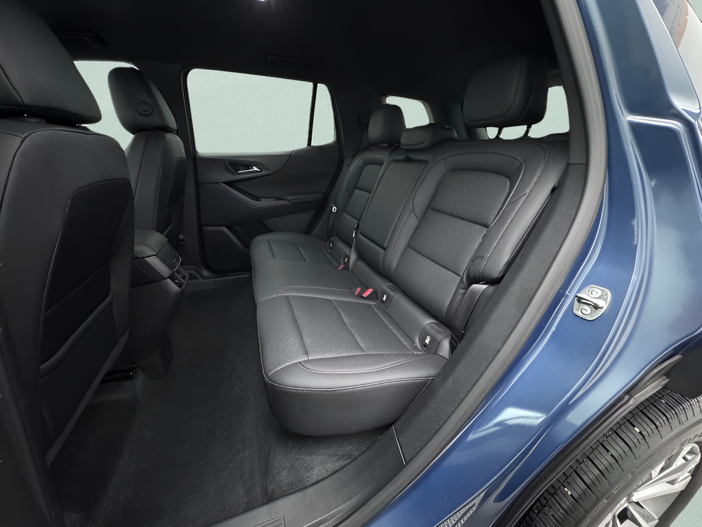 Used 2025 Lakeshore Blue Chevrolet LT image 27