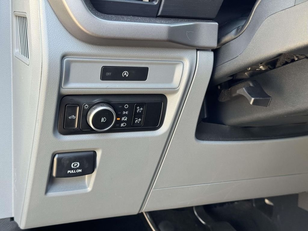 Used 2025 White Ford XLT image 9