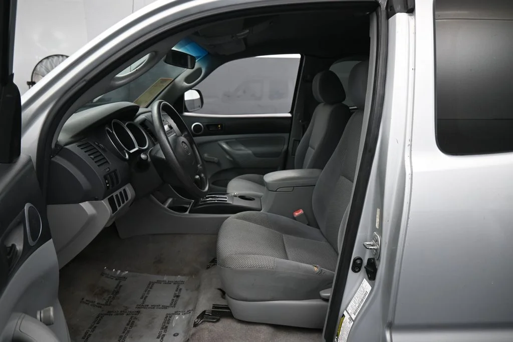 Used 2007 Silver Streak Mica Toyota Base image 11