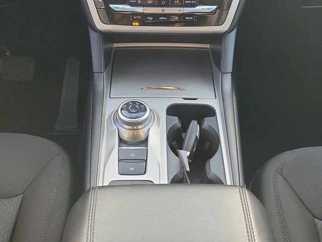 Used 2023 White Metallic Ford XLT image 20