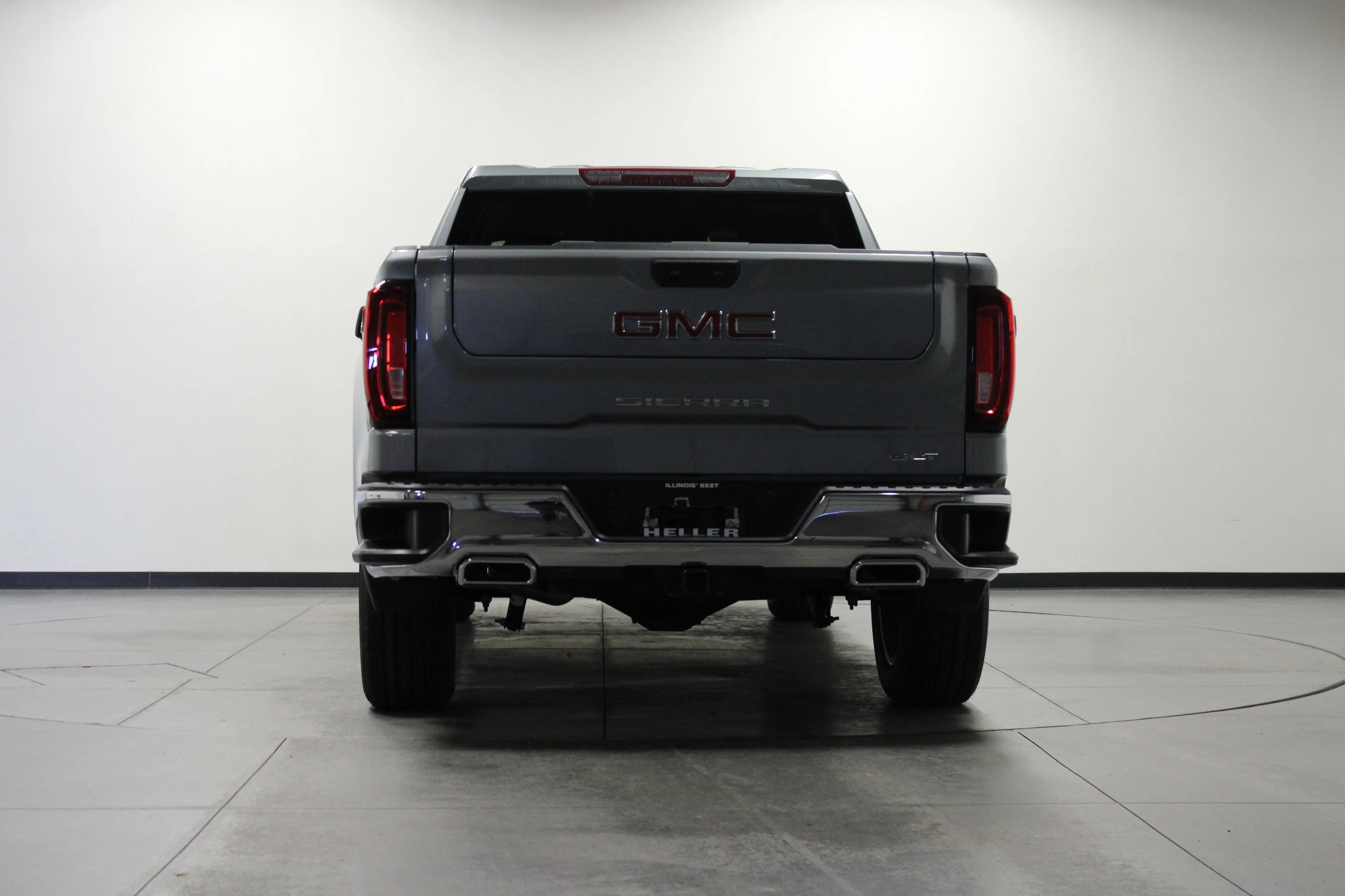 New 2026 Sterling Metallic GMC SLT image 5