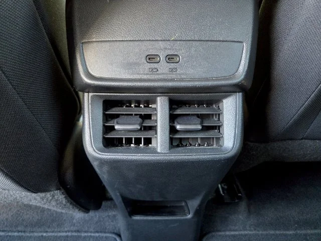 Used 2025 White GMC Elevation image 15