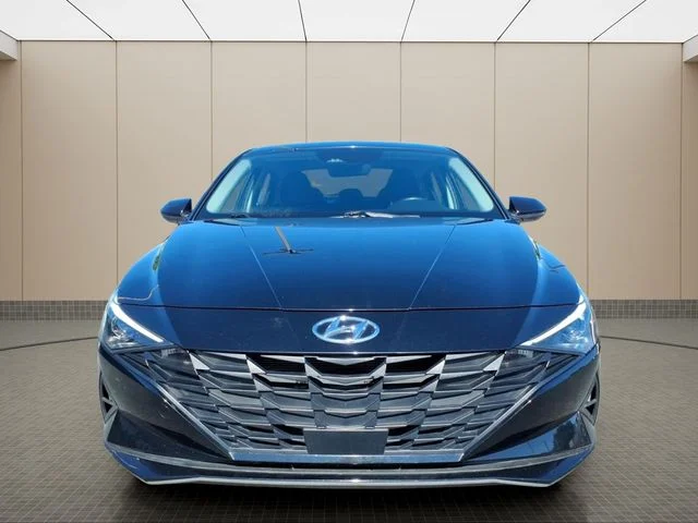 Used 2023 Black Hyundai SEL image 13