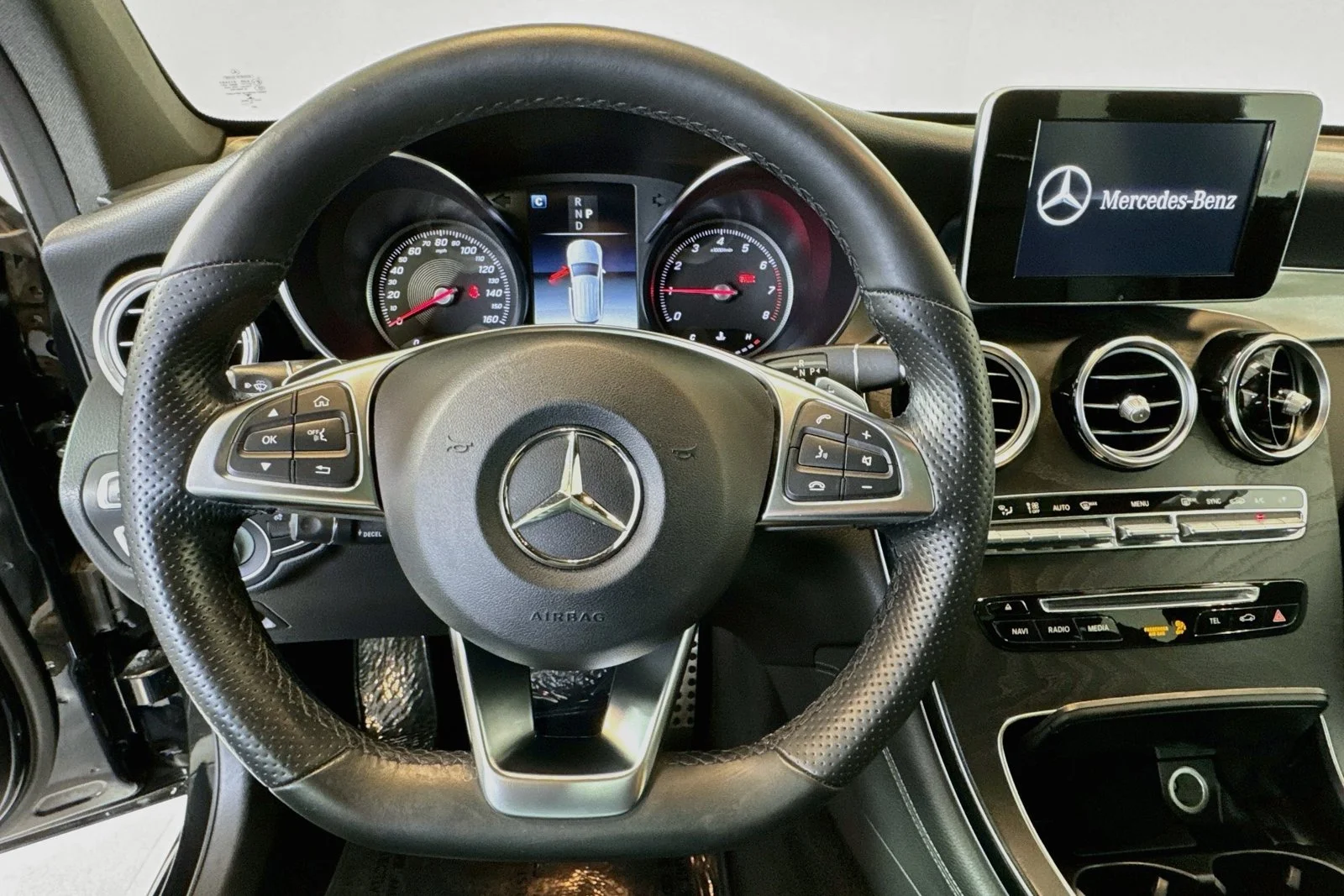 Used 2019 Black Mercedes-Benz GLC 300 image 11