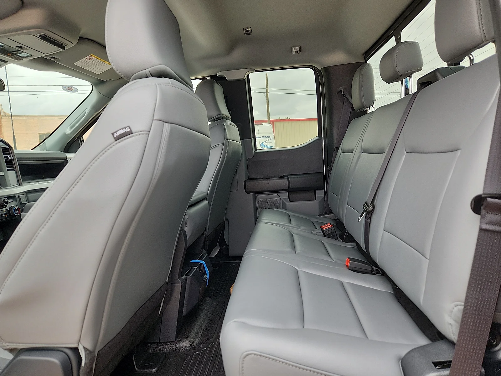 New 2026 Oxford White Ford XL image 18