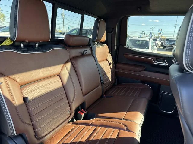 Used 2023 White GMC Denali Ultimate image 23