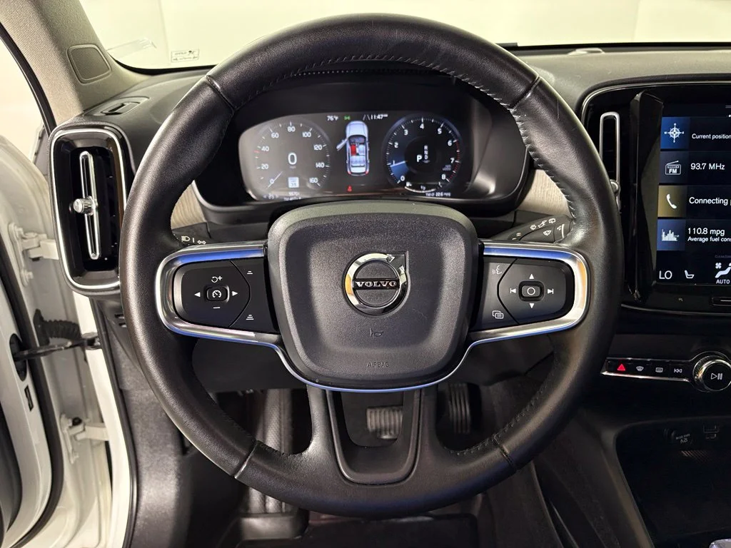 Used 2020 White Volvo T5 Inscription image 20