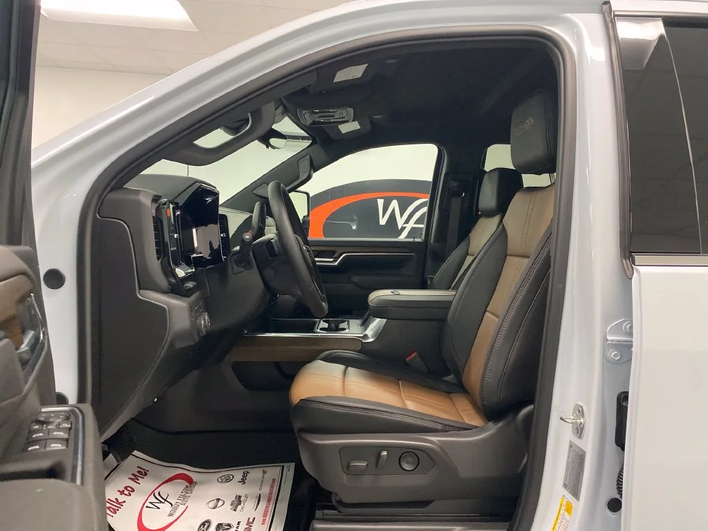New 2026 Polar White Tricoat Chevrolet High Country image 14