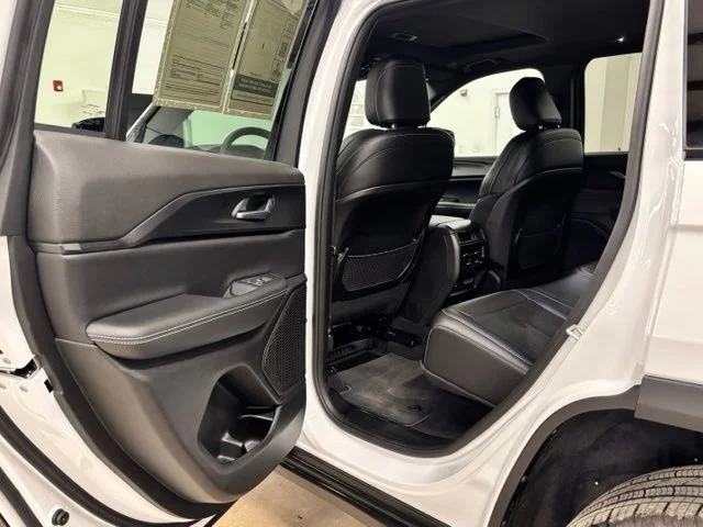Used 2025 White Jeep Altitude X image 19