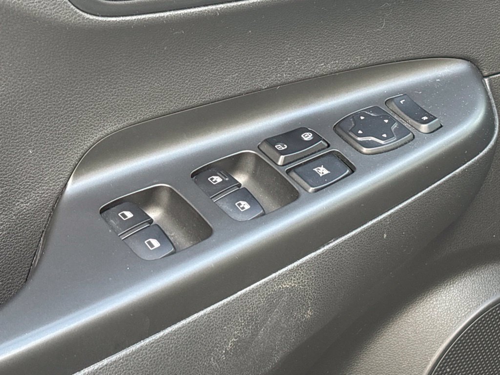 Used 2020 Gray Hyundai SEL Plus image 12