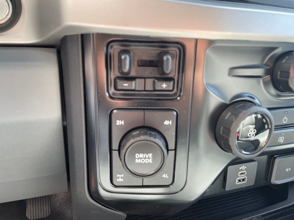 New 2026 Oxford White Ford F-350® XL image 19