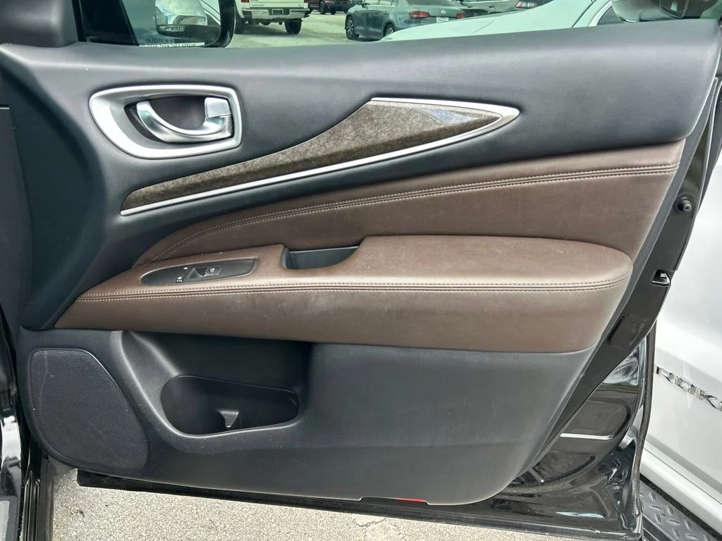 Used 2015 Black Obsidian INFINITI Base image 38