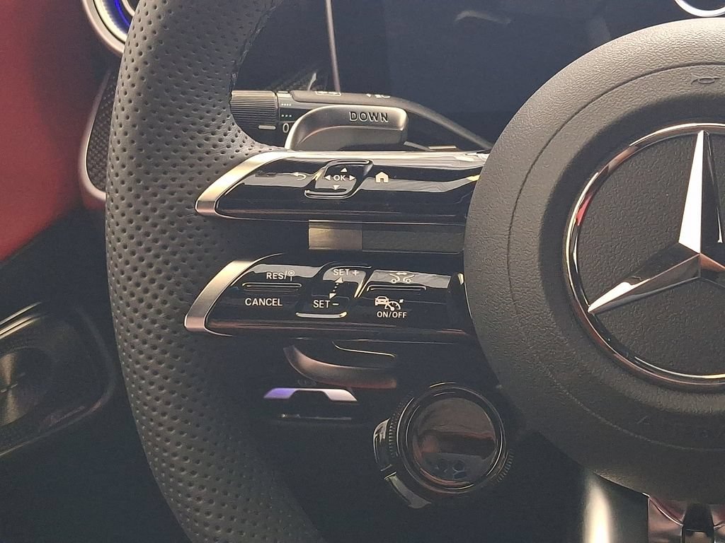 New 2026 MANUFAKTUR Moonlight White Metallic Mercedes-Benz GLC 43 AMG® image 47