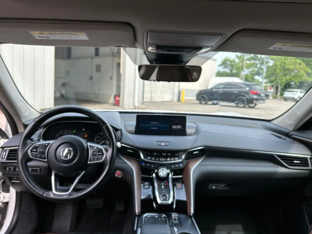 Used 2023 White Acura Advance image 18