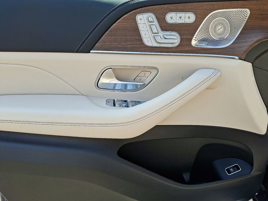 New 2026 Twilight Blue Metallic Mercedes-Benz GLE 63 S AMG® image 27