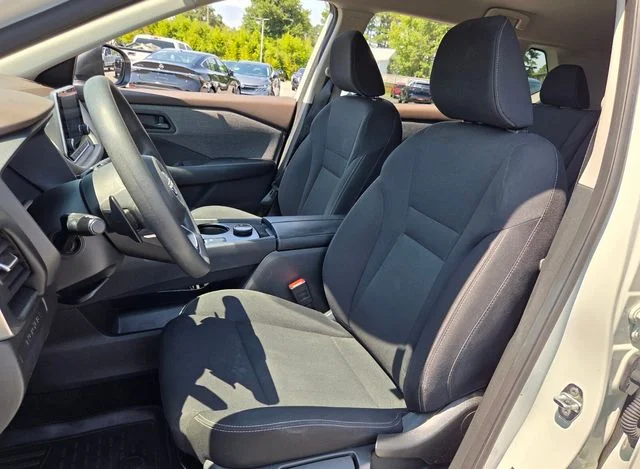 Used 2023 White Nissan S image 7