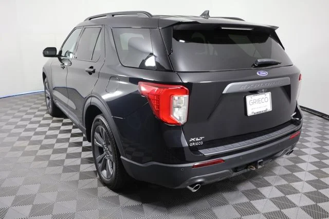 Used 2023 Black Ford XLT image 6