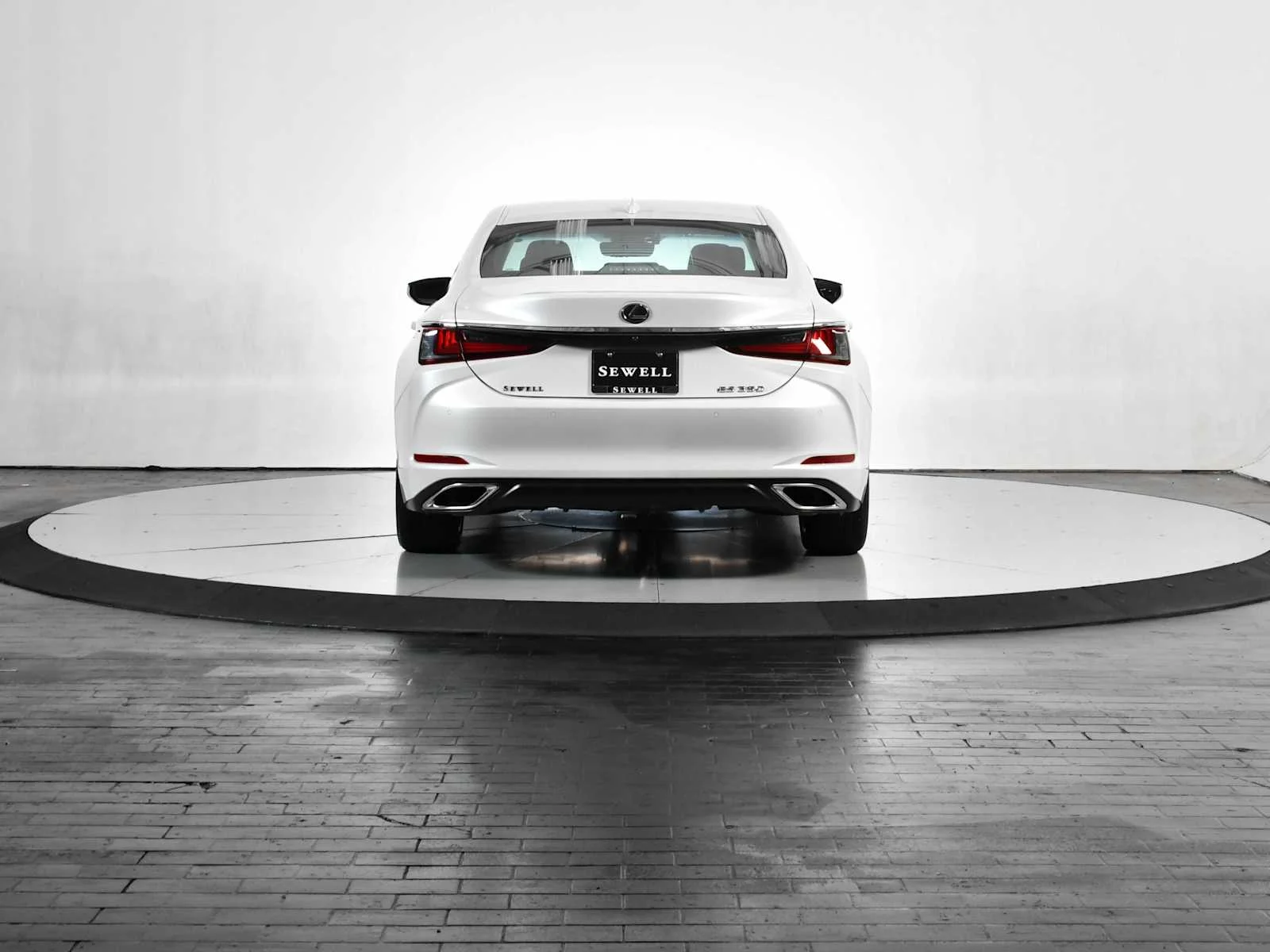 Certified Used 2023 EMINENT WHITE PEARL Lexus  image 5