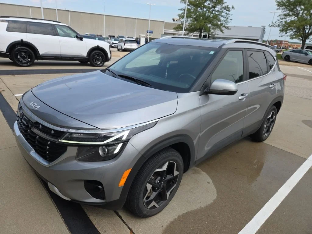 Used 2024 Gray Kia EX image 2