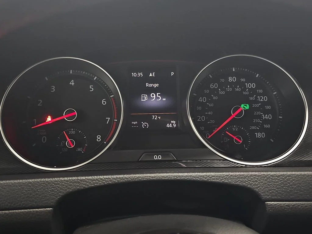 Used 2016 Silver Volkswagen S image 21