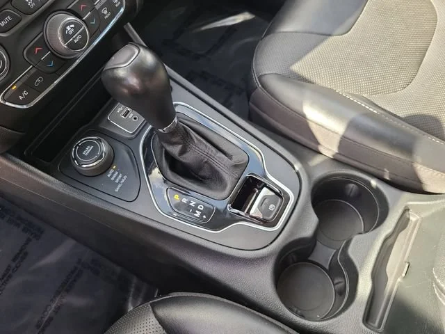 Used 2023 White Jeep Altitude Lux image 34