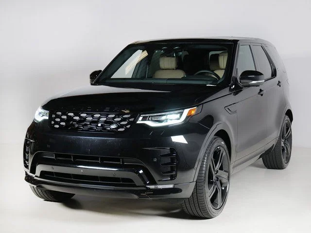 Certified Used 2025 Black Land Rover Dynamic SE image 1