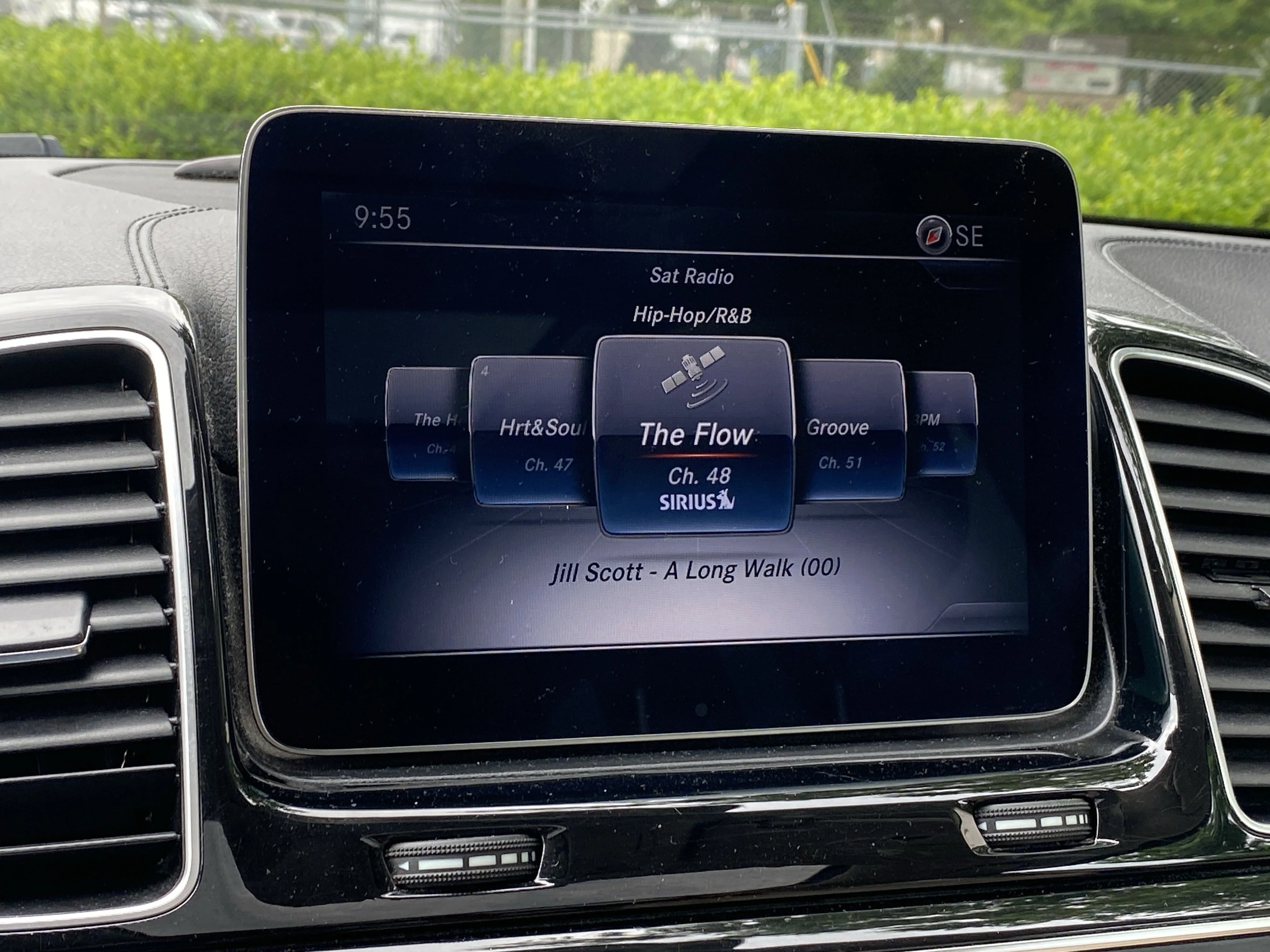 Used 2019  Mercedes-Benz GLS 450 image 25