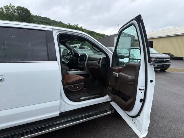 Used 2022 White Ford King Ranch image 40