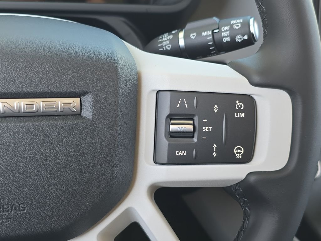 New 2026 Santorini Black LAND ROVER S image 18