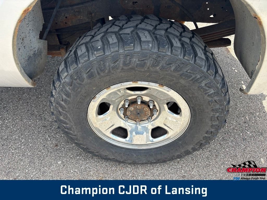 Used 2004 Silver Ford Lariat image 27