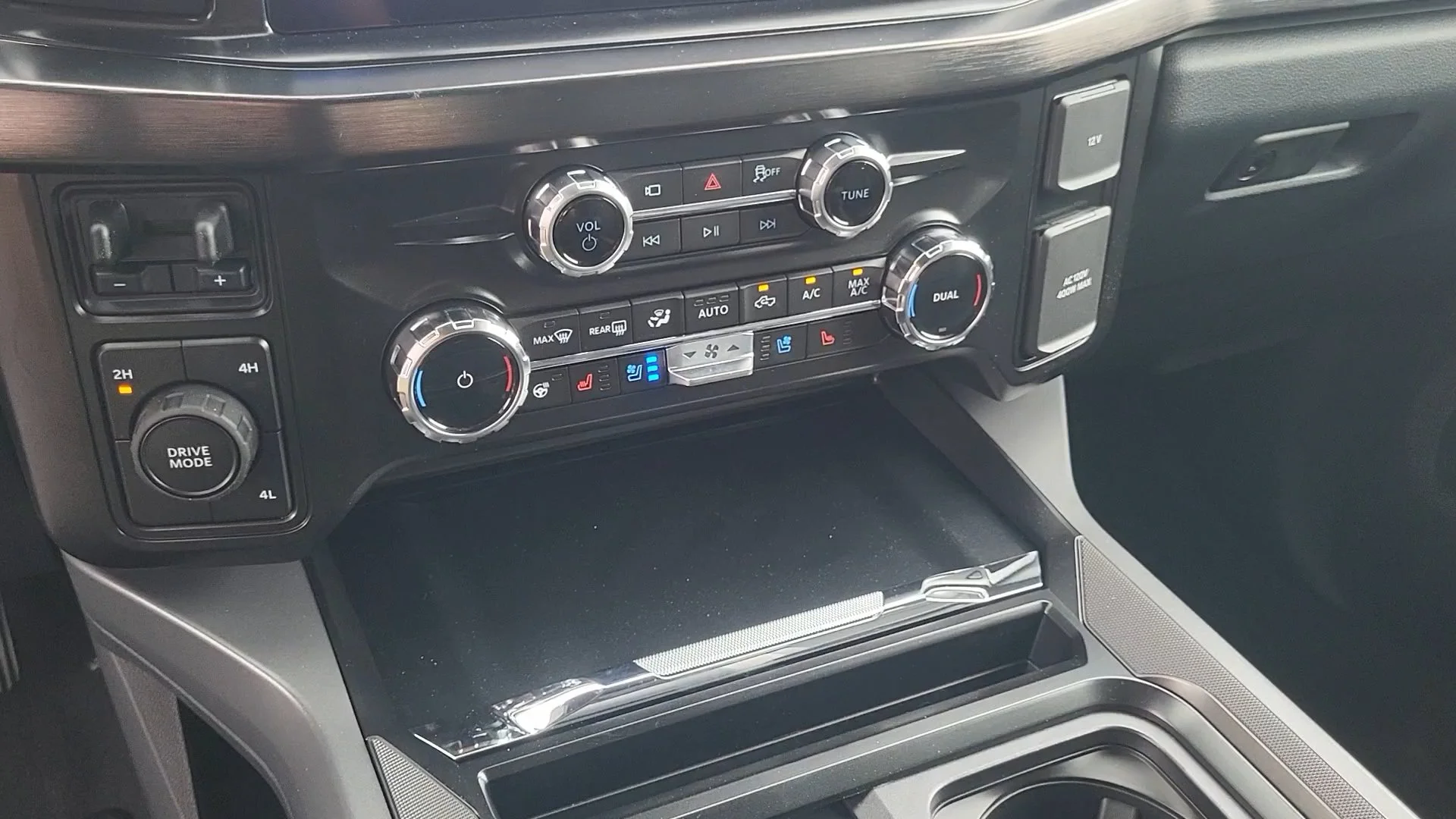 New 2026 Avalanche Ford LARIAT image 19