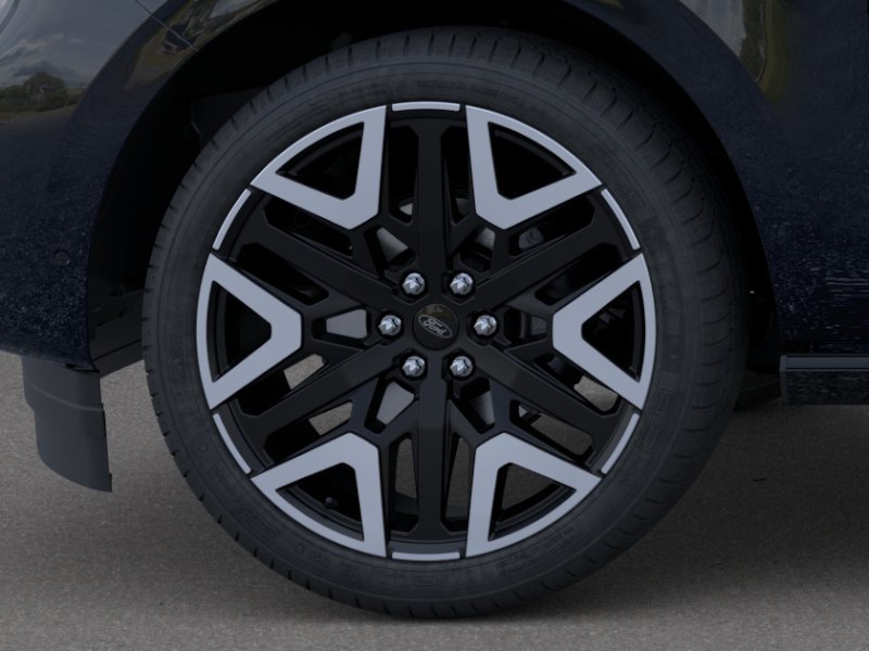 New 2026 Agate Black Metallic Ford MAX Platinum® image 32