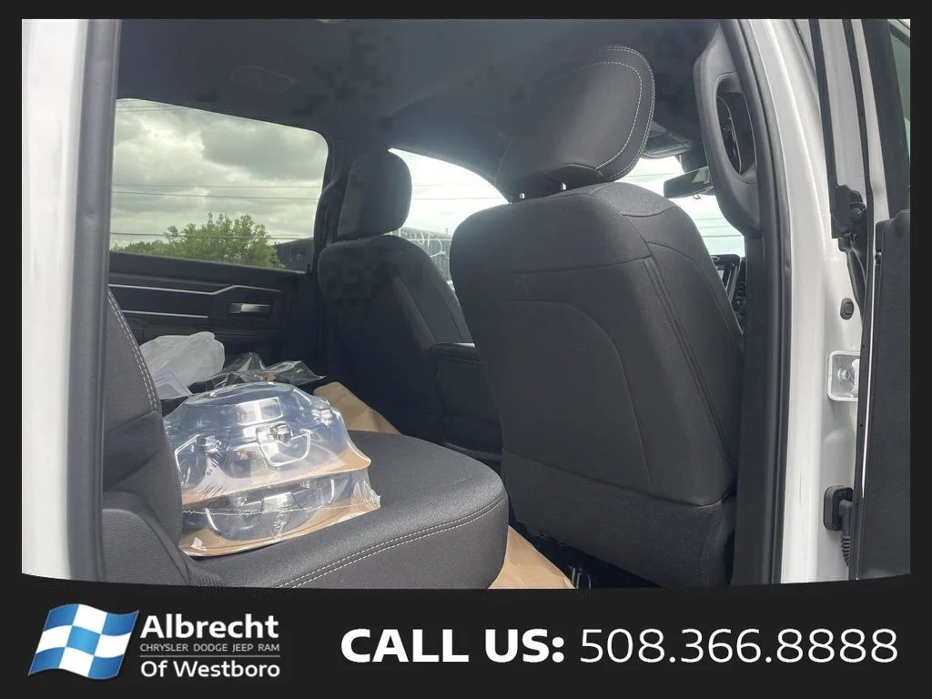 New 2026 Bright White Clear-Coat Exterior Paint RAM Tradesman image 14
